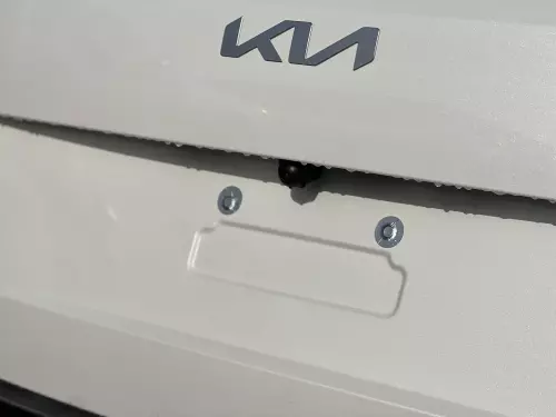 Kia Carnival 3.5L Petrol 8-Seater 2025 - White 
