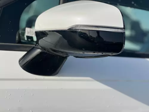 Kia Carnival 3.5L Petrol 8-Seater 2025 - White 