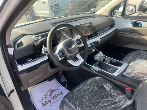 Kia Carnival 3.5L Petrol 8-Seater 2025 - White 