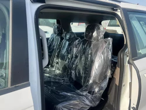 Kia Carnival 3.5L Petrol 8-Seater 2025 - White 