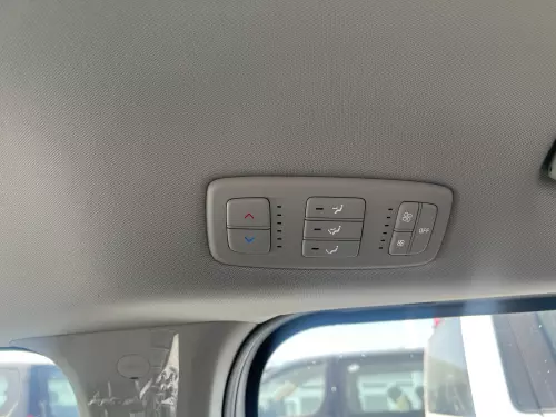 Kia Carnival 3.5L Petrol 8-Seater 2025 - White 