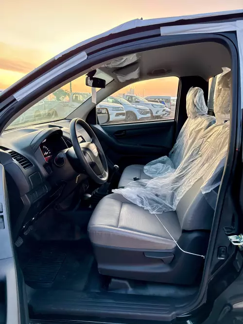 Isuzu DMax 2.5L Single Cabin MT 