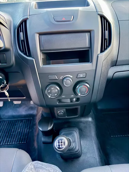 Isuzu DMax 2.5L Single Cabin MT 