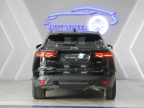 2019 Jaguar F-Pace 25T Petrol V4 - Black 
