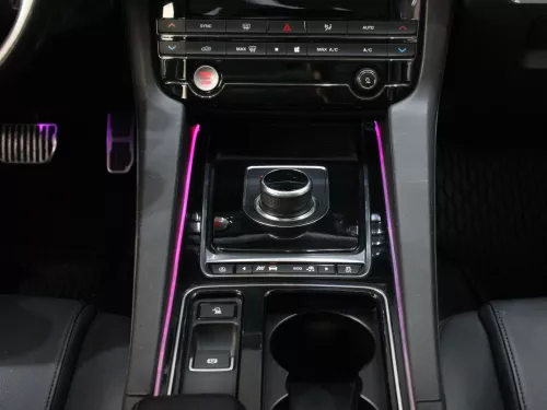 2019 Jaguar F-Pace 25T Petrol V4 - Black 
