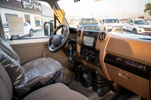 تويوتا لاندكروزر 79 غمارة واحدة 2.8L ديزل قير عادي جديدة 2026 