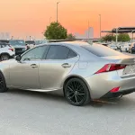 لكزس IS 300 بمحرك 3.5L V6 أوتوماتيك 2016 مستعملة - فضي - Thumbnail 5