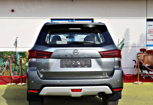 نيسان إكستيرا بمحرك 2.5L أوتوماتيك 2022 فضي - carsooq