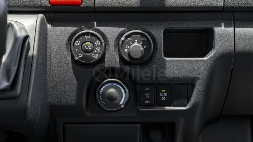 تويوتا هايس سقف عالي بمحرك 2.8L ديزل قير عادي 2025 - باص ركاب