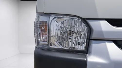 تويوتا هايس سقف عالي بمحرك 2.8L ديزل قير عادي 2025 - باص ركاب