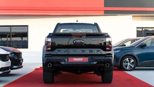 فورد رينجر رابتر بمحرك 3.0L توين تيربو V6 موديل 2026 جديدة - أسود