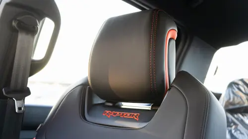 فورد رينجر رابتر بمحرك 3.0L توين تيربو V6 موديل 2026 جديدة - أسود