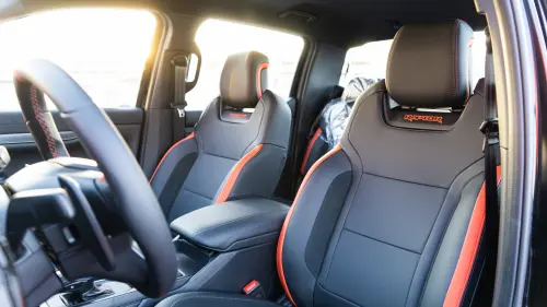 فورد رينجر رابتر بمحرك 3.0L توين تيربو V6 موديل 2026 جديدة - أسود