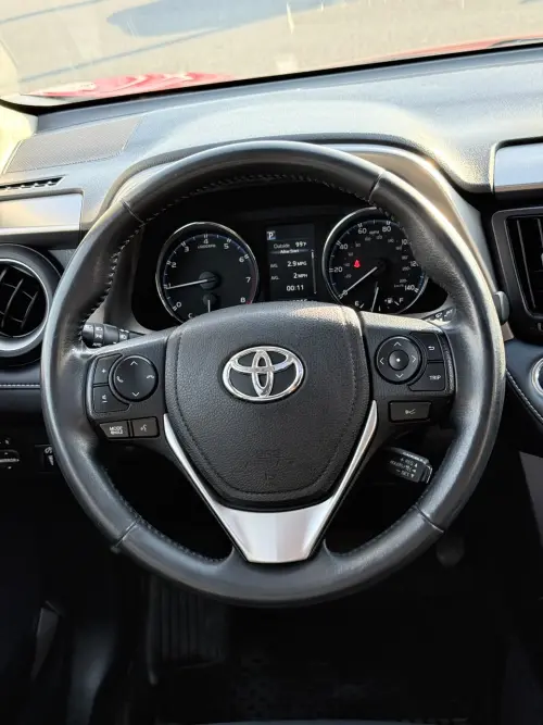 Toyota RAV4 Limited 2.5L Automatic 2017 - Red