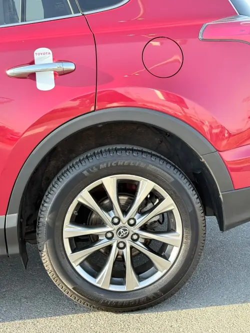 Toyota RAV4 Limited 2.5L Automatic 2017 - Red