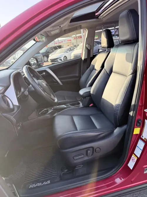 Toyota RAV4 Limited 2.5L Automatic 2017 - Red