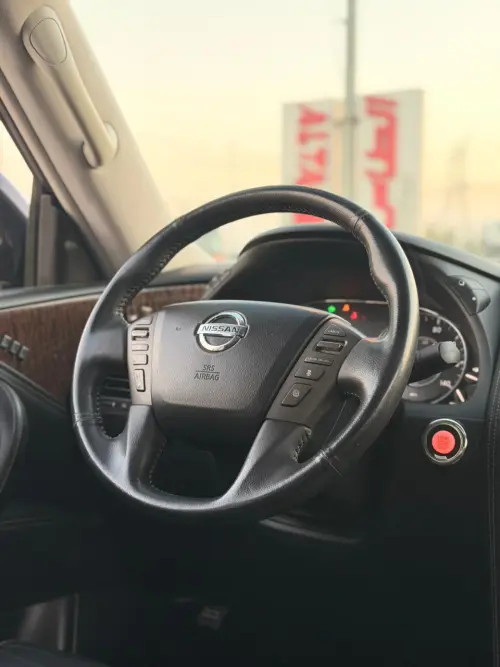 Nissan Armada Nismo SL 5.6L 2018 - Grey