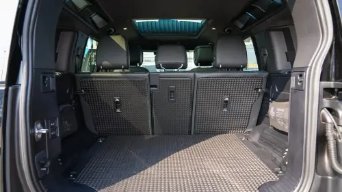 Land Rover Defender 110 P400 SE 2024 - Black