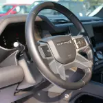 Land Rover Defender 110 P400 SE 2024 - Black - Thumbnail 23