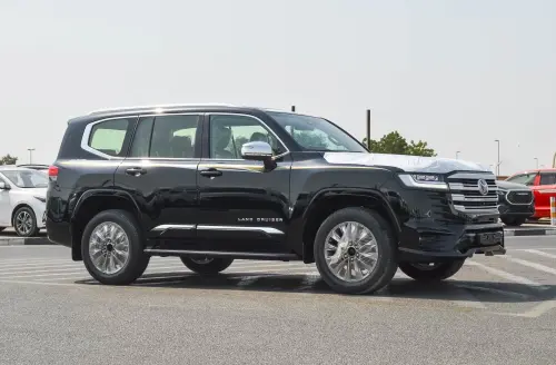 تويوتا لاند كروزر VX بمحرك 3.5L توين توربو موديل 2025 جديدة - أسود