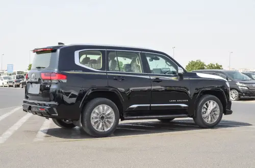 تويوتا لاند كروزر VX بمحرك 3.5L توين توربو موديل 2025 جديدة - أسود