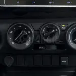 TOYOTA HILUX DC MODEL YEAR 2026 WHITE COLOR - Thumbnail 21