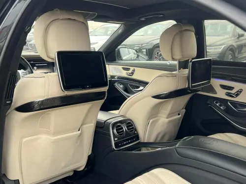 سيارة مرسيدس-بنز S63 AMG موديل 2014 مستعملة - أسود