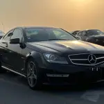 سيارة مرسيدس-بنز C63 AMG بمحرك 6.2 لتر موديل 2011 مستعملة - أسود - Thumbnail 3