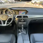 سيارة مرسيدس-بنز C63 AMG بمحرك 6.2 لتر موديل 2011 مستعملة - أسود - Thumbnail 4
