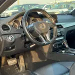 سيارة مرسيدس-بنز C63 AMG بمحرك 6.2 لتر موديل 2011 مستعملة - أسود - Thumbnail 7