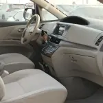 سيارة تويوتا بريفيا 2.5L موديل 2010 مستعملة - أبيض - Thumbnail 10