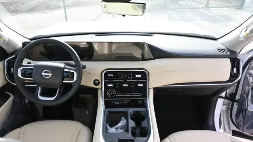 سيارة نيسان باترول LE T2 سعة 3.5L موديل 2026 جديدة - أبيض