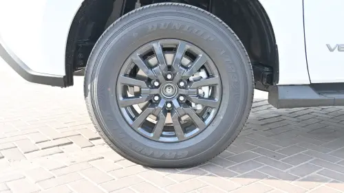 سيارة نيسان باترول LE T2 سعة 3.5L موديل 2026 جديدة - أبيض