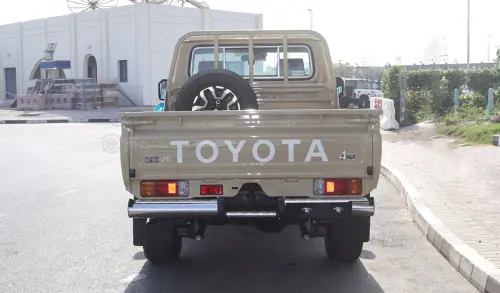 Toyota Land Cruiser LC 79 Pickup 4.0L 2025 - Beige
