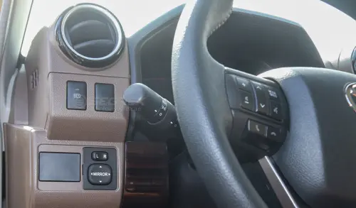 Toyota Land Cruiser LC 79 Pickup 4.0L 2025 - Beige
