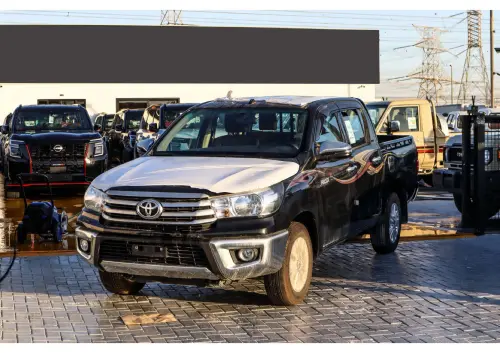 Toyota Hilux Double Cab 2.7L 2026 - Black