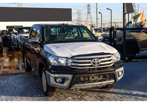 Toyota Hilux Double Cab 2.7L 2026 - Black