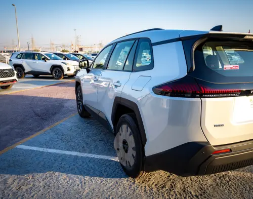 تويوتا راف فور 2.0L بنزين موديل 2026 جديدة - أبيض