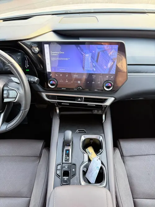 لكزس RX 350h هجين مستعملة موديل 2024 أبيض