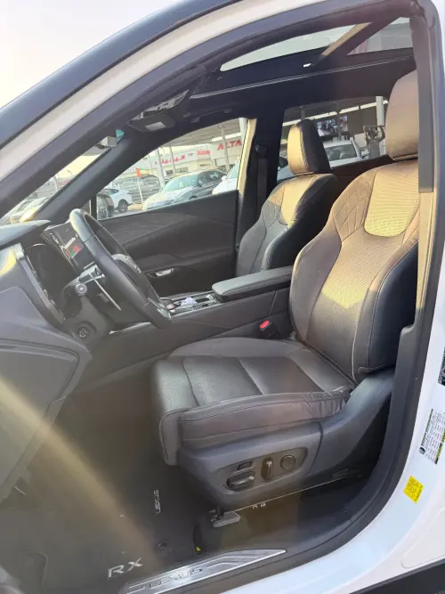 لكزس RX 350h هجين مستعملة موديل 2024 أبيض