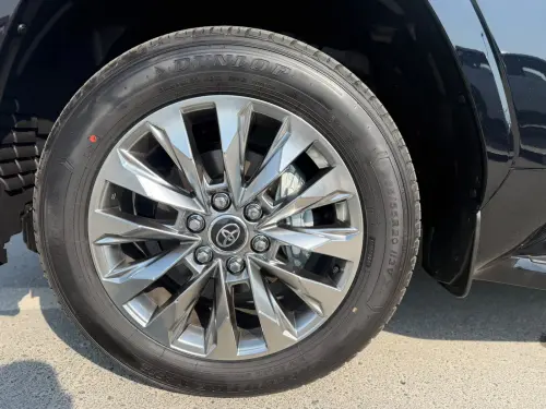 تويوتا لاند كروزر VXR 4.0L V6 2026 جديدة - أسود 