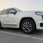 لاند كروزر VXR 4.0L V6 موديل 2026 - أبيض - Thumbnail 2