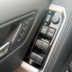 لاند كروزر VXR 4.0L V6 موديل 2026 - أبيض - Thumbnail 12