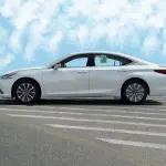  لكزس ES300h هايبرد موديل 2025 - أبيض - Thumbnail 4