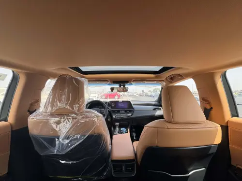  لكزس ES300h هايبرد موديل 2025 - أبيض