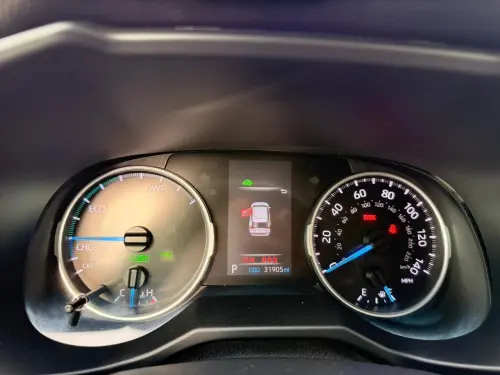 Toyota RAV4 XLE Hybrid 2022 Model year White Exterior
