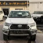 Toyota Hilux SR5 Petrol Automatic 2025 Double Cabin - White / Red - Thumbnail 1