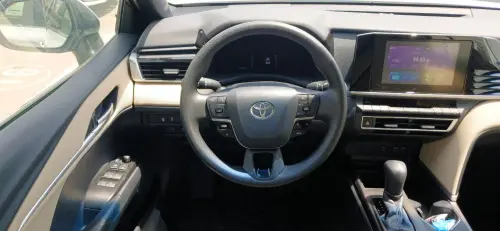 Toyota Camry 2.5L petrol 2025 Model Year White / beige