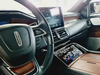 AED 3360/ MONTH - LINCOLN NAVIGATOR - 2018 - GCC -FULL OPTION - IMMACULATE CONDITION