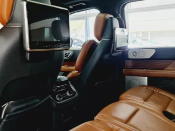 AED 3360/ MONTH - LINCOLN NAVIGATOR - 2018 - GCC -FULL OPTION - IMMACULATE CONDITION